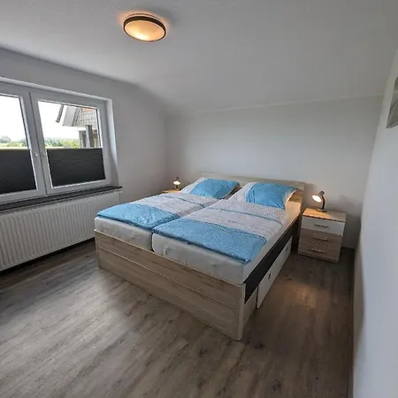 Iris Apartment *